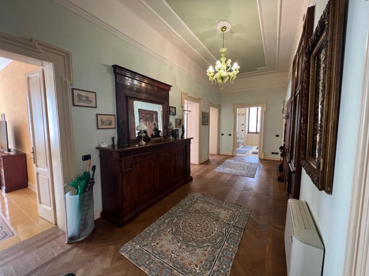 Residenza Porta Brescia Villa Peschiera del Garda Bagian luar foto