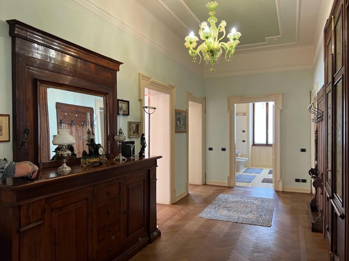 Residenza Porta Brescia Villa Peschiera del Garda Bagian luar foto