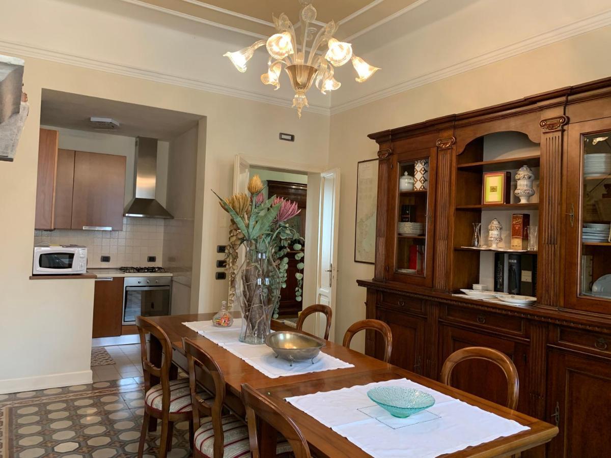 Residenza Porta Brescia Villa Peschiera del Garda Bagian luar foto