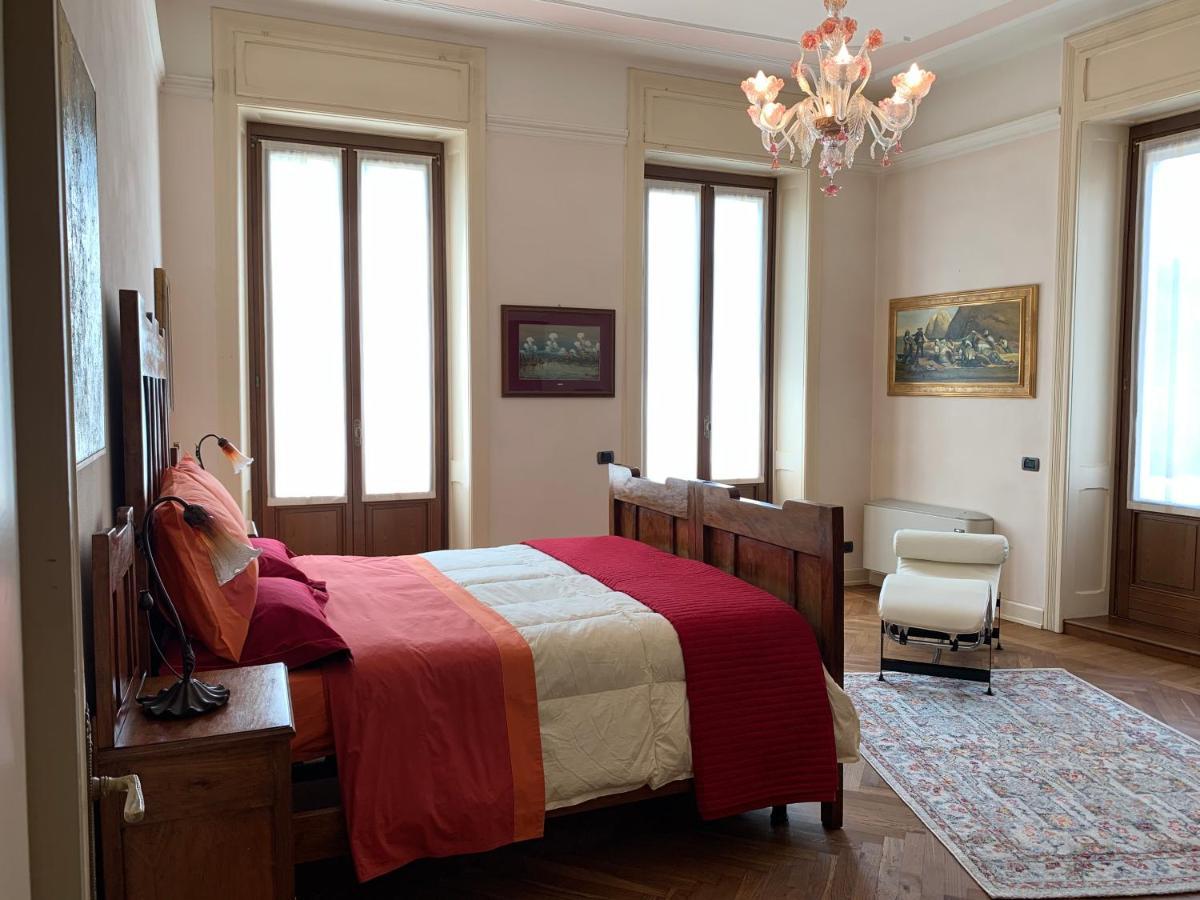 Residenza Porta Brescia Villa Peschiera del Garda Bagian luar foto
