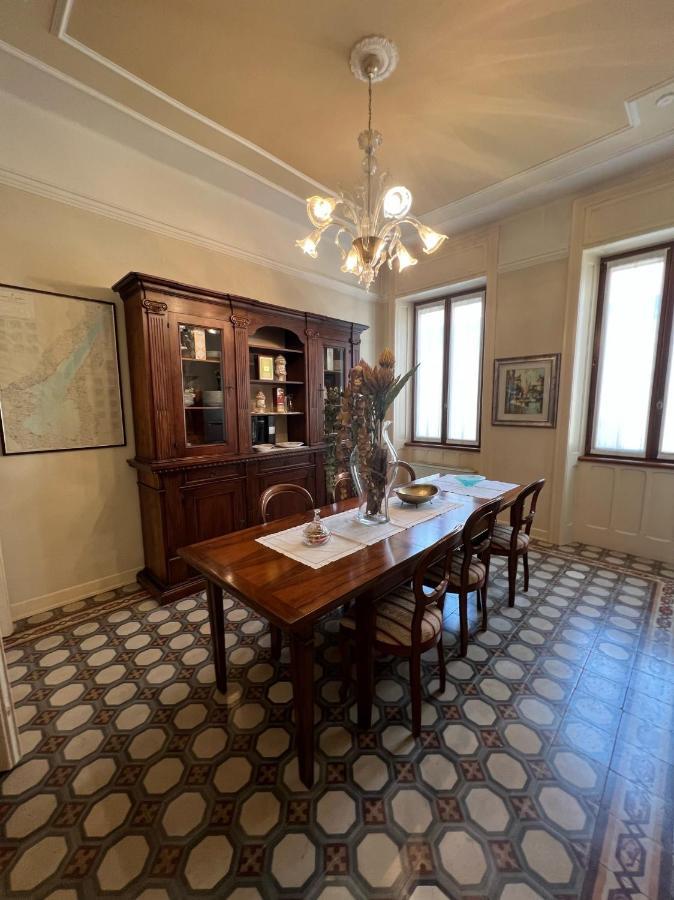 Residenza Porta Brescia Villa Peschiera del Garda Bagian luar foto