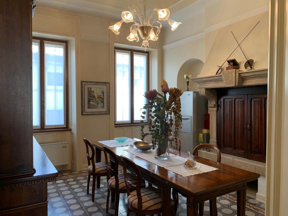 Residenza Porta Brescia Villa Peschiera del Garda Bagian luar foto