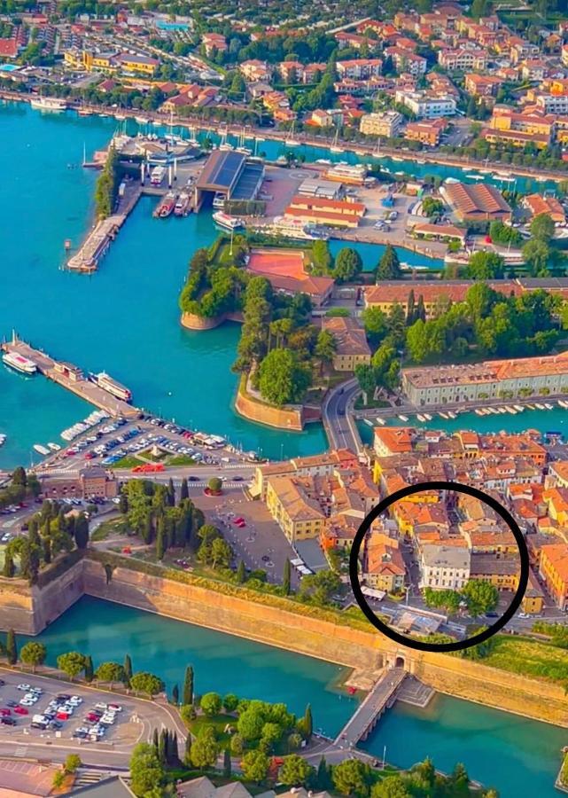 Residenza Porta Brescia Villa Peschiera del Garda Bagian luar foto